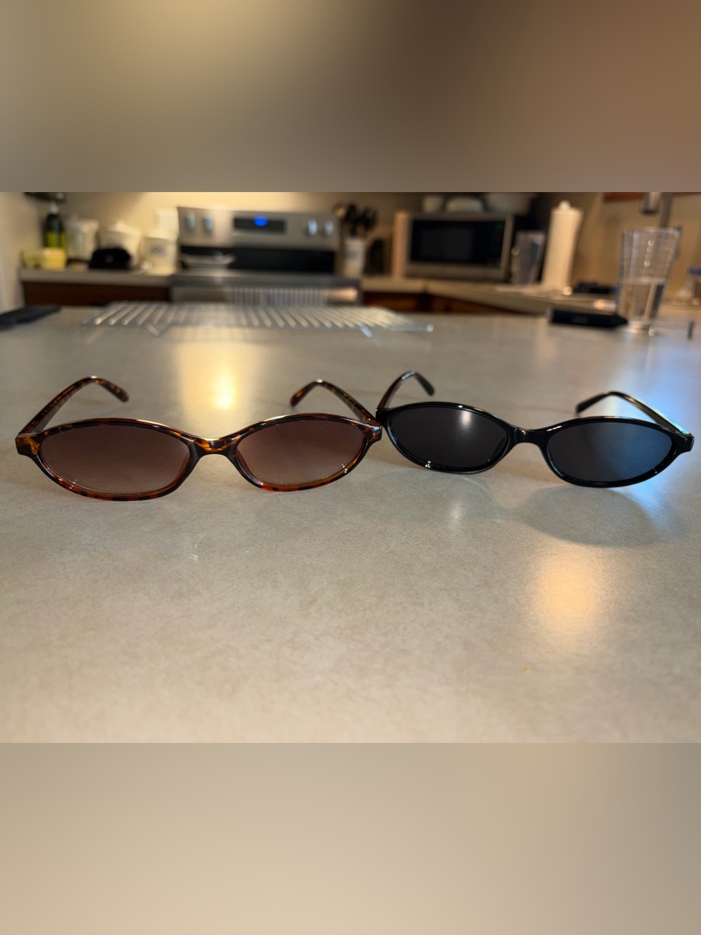 Classic Oval Women's Sunglasses - Black & Tortoiseshell